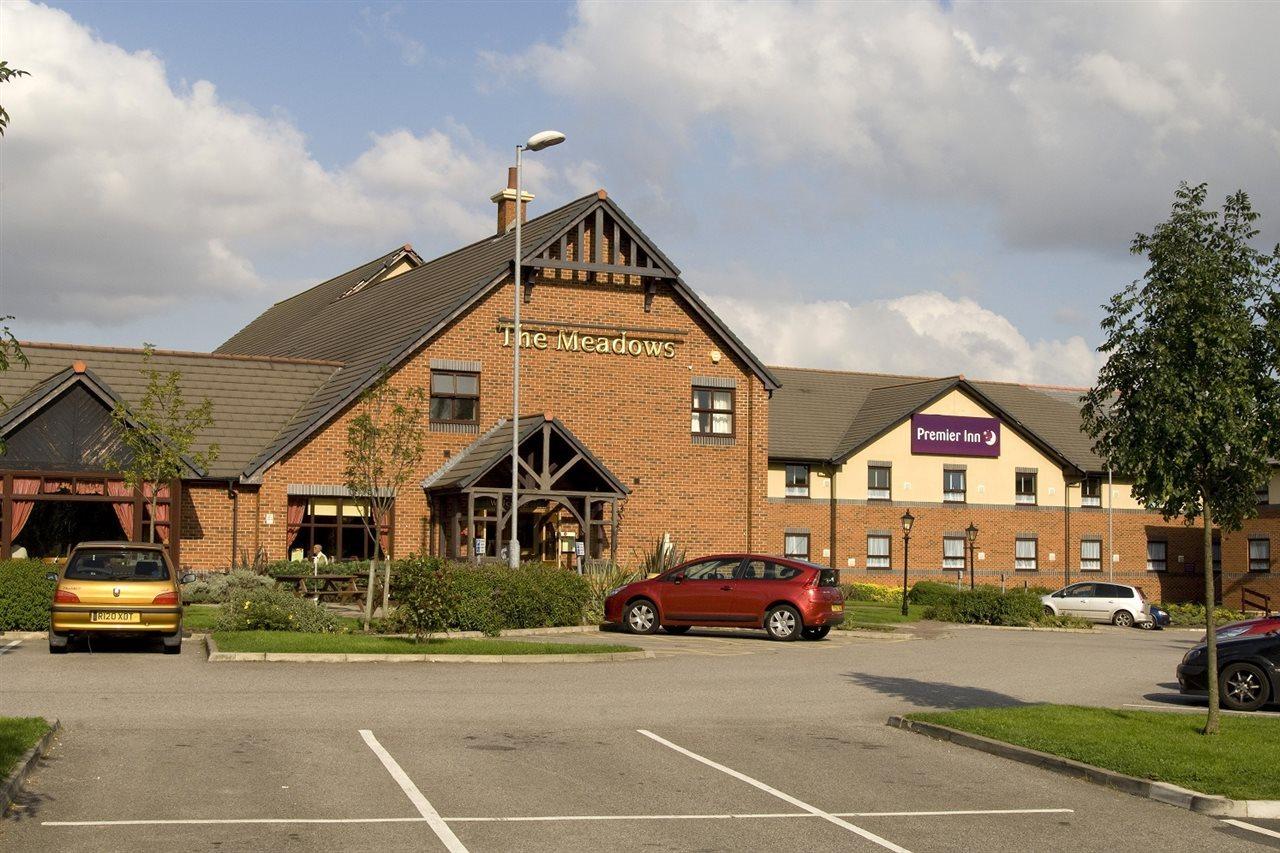 Premier Inn Barnsley Wombwell Eksteriør billede