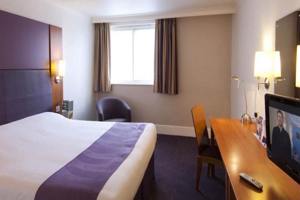 Premier Inn Barnsley Wombwell Eksteriør billede