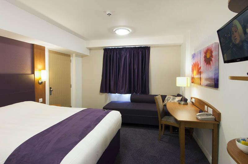 Premier Inn Barnsley Wombwell Eksteriør billede